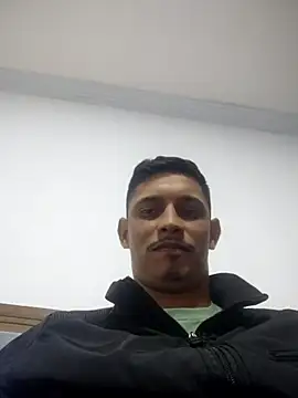 Snapshot of deivit61 chatting on 07.02.26 deivit61 online show from 07.02.26