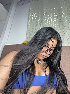 Snapshot of virginbrunette99 chatting on 06.05.26 virginbrunette99 online show from 06.05.26