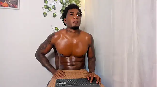 LOGAN DRAKE online show from 02.28.25