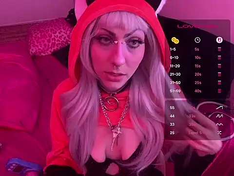 Snapshot of ChrryFoxx chatting on 05.15.26 ChrryFoxx online show from 05.15.26