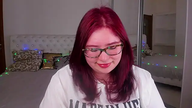 Snapshot of Lily_lu_one chatting on 03.18.25 Lily lu one online show from 03.18.25