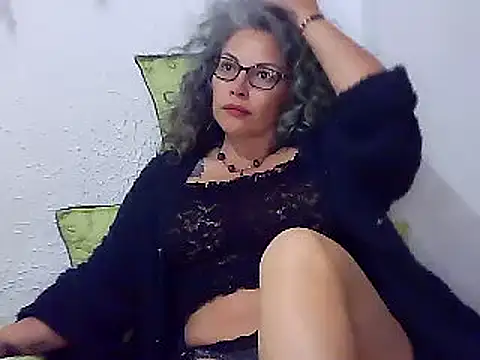 Snapshot of Victoria_Lover chatting on 03.10.25 Victoria Lover online show from 03.10.25