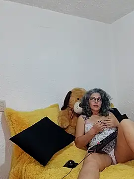 Snapshot of Victoria_Lover chatting on 03.23.25 Victoria Lover online show from 03.23.25