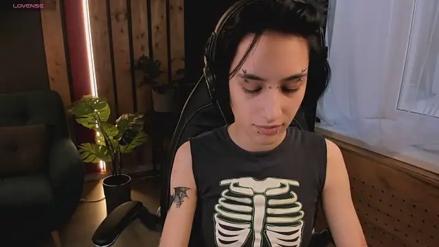 Snapshot of lisbatsyy chatting on 03.04.25 lisbatsyy online show from 03.04.25