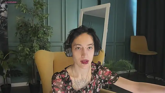 Snapshot of lisbatsyy chatting on 03.08.25 lisbatsyy online show from 03.08.25