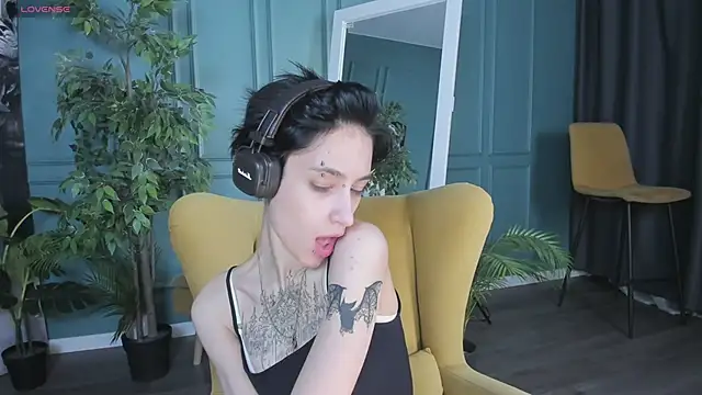 Snapshot of lisbatsyy chatting on 03.09.25 lisbatsyy online show from 03.09.25