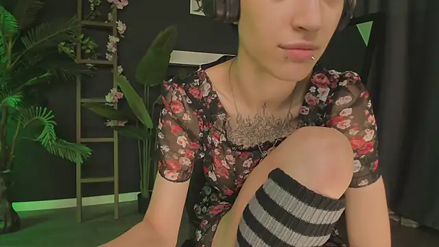 Snapshot of lisbatsyy chatting on 03.10.25 lisbatsyy online show from 03.10.25