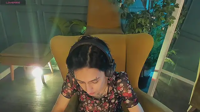 Snapshot of lisbatsyy chatting on 03.16.25 lisbatsyy online show from 03.16.25