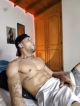 Snapshot of morenosiam chatting on 01.18.26 morenosiam online show from 01.18.26