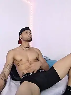 Snapshot of morenosiam chatting on 02.25.26 morenosiam online show from 02.25.26