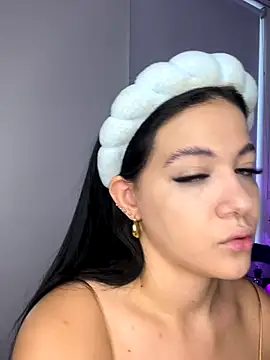 Snapshot of MiiaParker6972 chatting on 09.18.25 MiiaParker6972 online show from 09.18.25