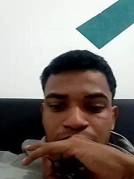 Snapshot of yerson20hot chatting on 03.19.25 yerson20hot online show from 03.19.25