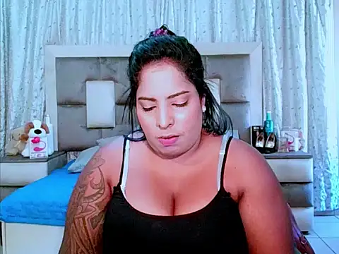 Snapshot of indiantopaz694u chatting on 03.08.25 indiantopaz694u online show from 03.08.25
