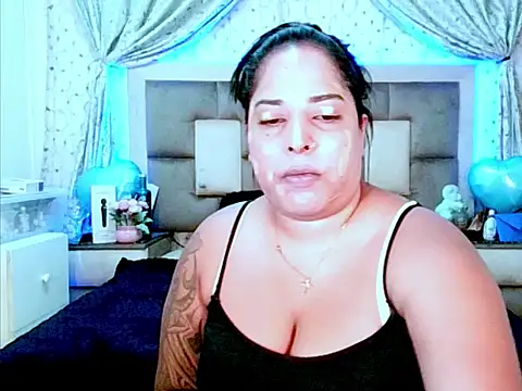 Snapshot of indiantopaz694u chatting on 10.02.25 indiantopaz694u online show from 10.02.25