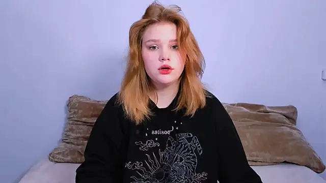 LaseyMoon online show from 10.02.25