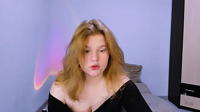 LaseyMoon online show from 11.30.25