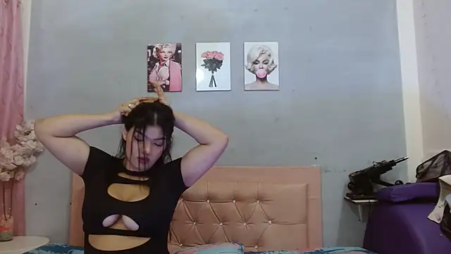 Snapshot of Alma_Meza chatting on 02.17.26 Alma Meza online show from 02.17.26
