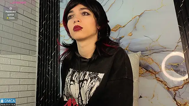 MaeveKuro online show from 11.05.25