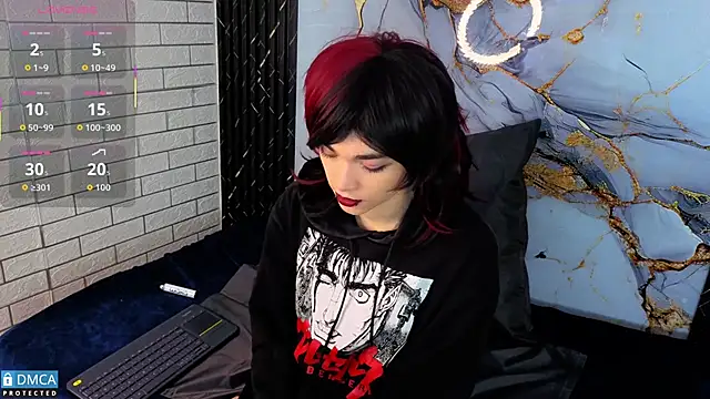 MaeveKuro online show from 11.20.25