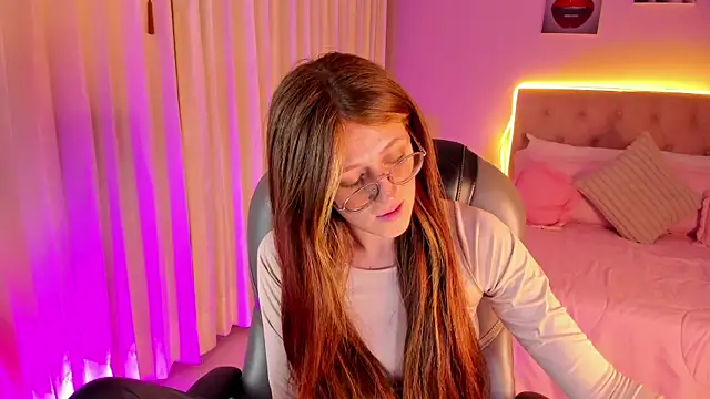 Emily Warren  online show from 03.30.26