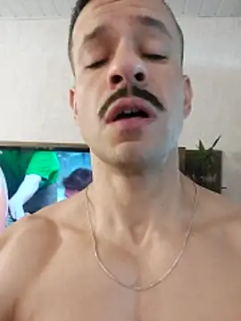 Snapshot of juniortche1313 chatting on 11.28.25 juniortche1313 online show from 11.28.25