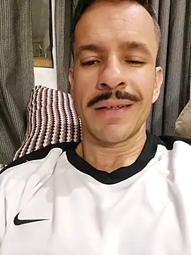 Snapshot of juniortche1313 chatting on 12.02.25 juniortche1313 online show from 12.02.25