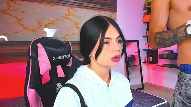 Cloe roouse online show from 04.15.26