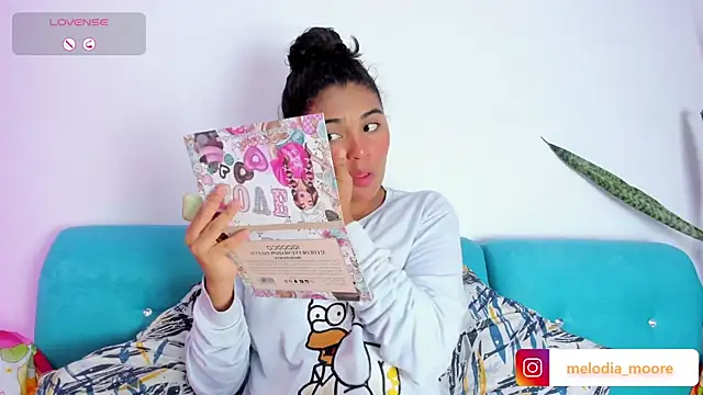 Melodymoore  online show from 03.16.25