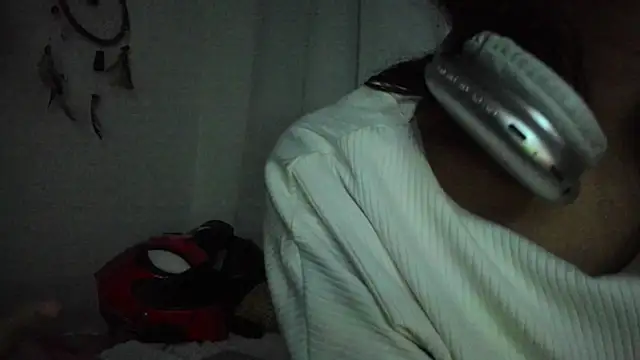 Snapshot of Melodymoore_ chatting on 06.27.26 Melodymoore online show from 06.27.26