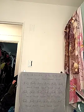 Snapshot of Foxxyhoneypott chatting on 03.29.26 Foxxyhoneypott online show from 03.29.26