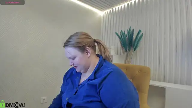 Amy Hall online show from 10.18.25