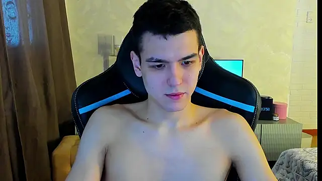 Snapshot of TravisRevas chatting on 03.12.25 TravisRevas online show from 03.12.25