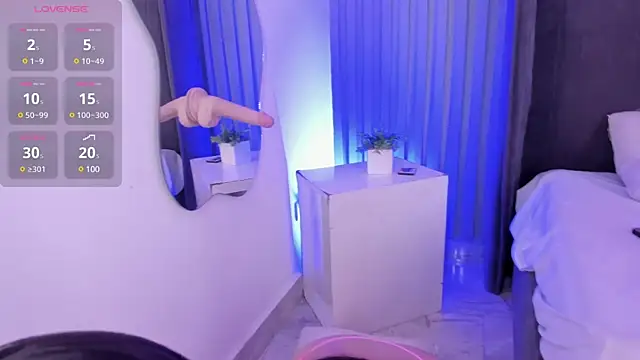 Snapshot of Haily_b chatting on 03.21.25 Haily b online show from 03.21.25