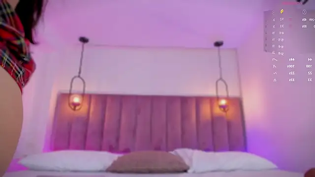 Snapshot of Haily_b chatting on 10.06.25 Haily b online show from 10.06.25