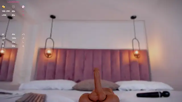 Snapshot of Haily_b chatting on 10.08.25 Haily b online show from 10.08.25