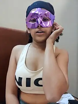 Snapshot of annie-Minj chatting on 03.01.25 annie-Minj online show from 03.01.25