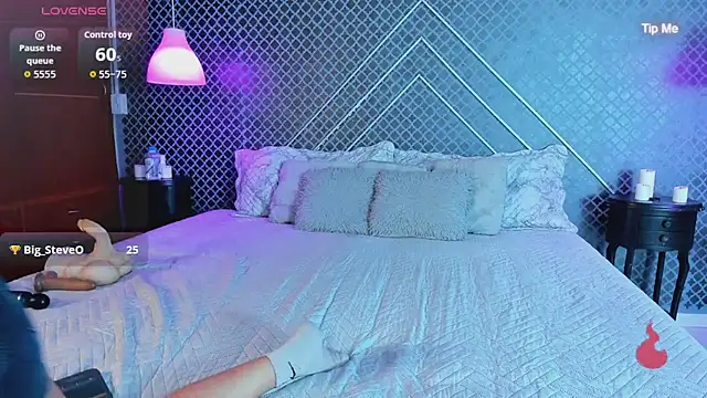 Aleja bloom online show from 04.09.26