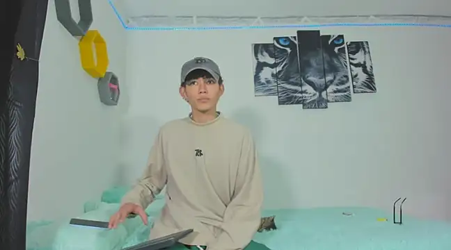 Maxxi hot23 online show from 03.02.25