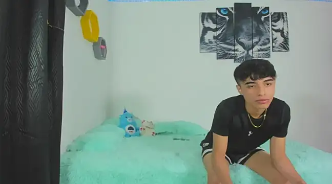 Maxxi hot23 online show from 03.04.25