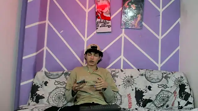 Maxxi hot23 online show from 09.18.25