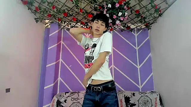 Maxxi hot23 online show from 10.11.25