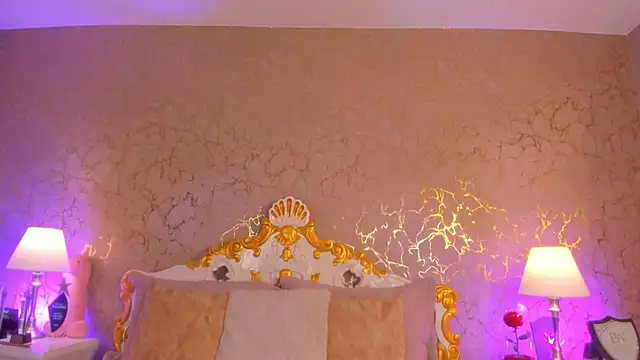 ScarlettWallace online show from 04.22.26