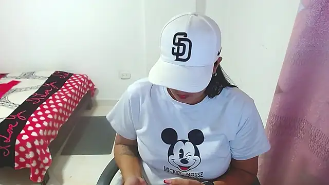 Snapshot of astrii_33 chatting on 03.04.25 astrii 33 online show from 03.04.25