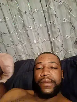 Snapshot of coolsexy29 chatting on 10.14.25 coolsexy29 online show from 10.14.25