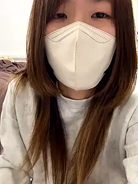 Snapshot of daiyo_kai_Gutara chatting on 10.24.25 daiyo kai Gutara online show from 10.24.25