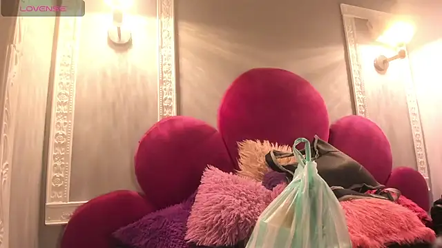 Bonniie 22 online show from 04.15.26