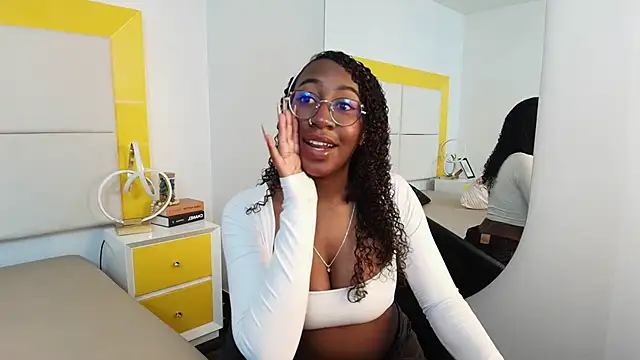 Snapshot of Qeen_blackk chatting on 01.13.26 Qeen blackk online show from 01.13.26