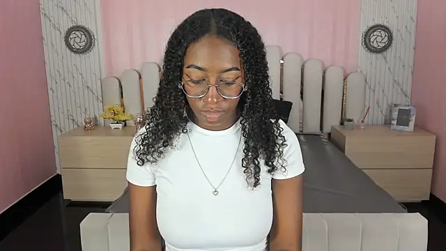 Snapshot of Qeen_blackk chatting on 01.14.26 Qeen blackk online show from 01.14.26