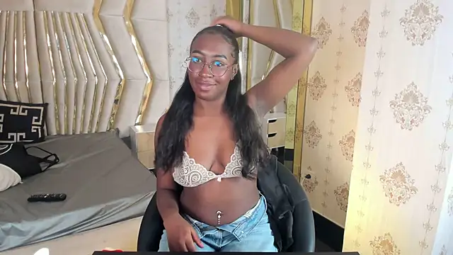 Snapshot of Qeen_blackk chatting on 02.11.26 Qeen blackk online show from 02.11.26