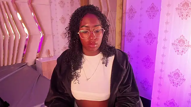 Snapshot of Qeen_blackk chatting on 02.24.26 Qeen blackk online show from 02.24.26